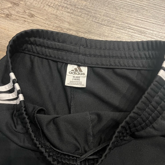 Black and white Adidas sweatpants - Picture 3 of 4